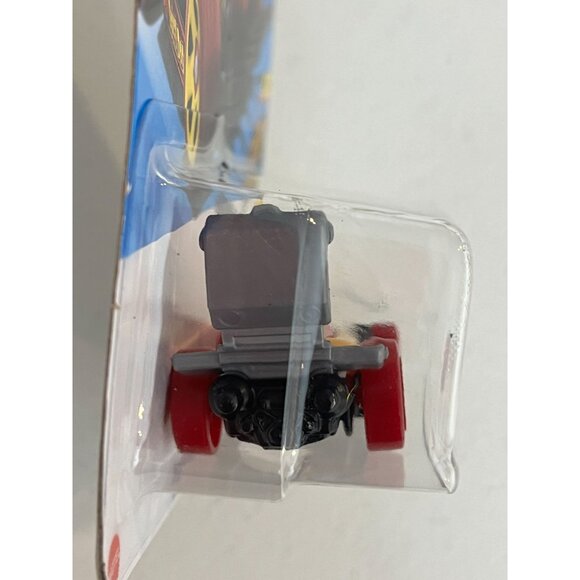 Hot Wheels Street Wiener 2024 Fast Foodie 95/250 1:64 Diecast Car - Picture 6 of 8